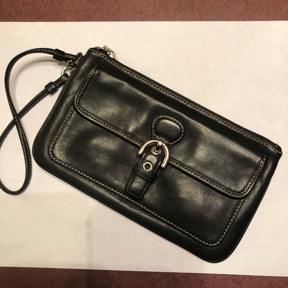 Coach Handbags - COACH black leather Soho wristlet